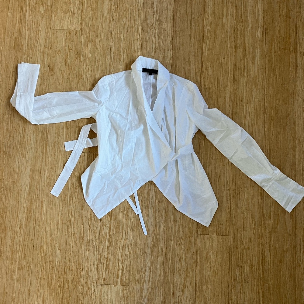 Urban Zen wrap and tie white shirt white